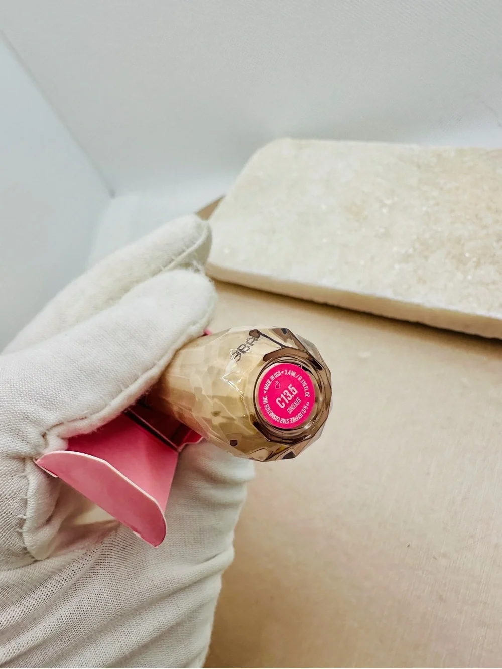 Jeffree Star camouflage blemishes